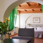 Il Monastero Couette-café Ortonovo